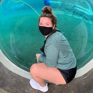 Meet your Posher, Emily